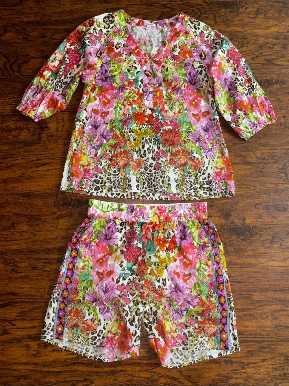 Johnny Was Two-Piece Set Puff Sleeve Top + Shorts 100% Cotton Wild Garden Floral